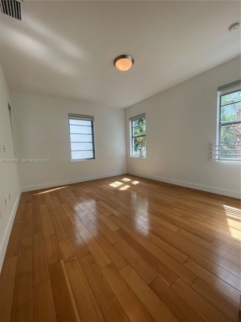2021 Meridian Ave, Unit 12, Miami Beach, FL 33139 Photo