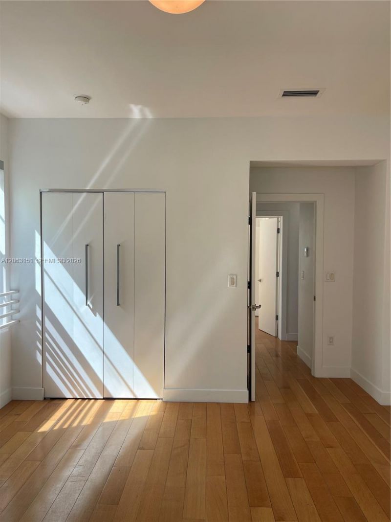 2021 Meridian Ave, Unit 12, Miami Beach, FL 33139 Photo
