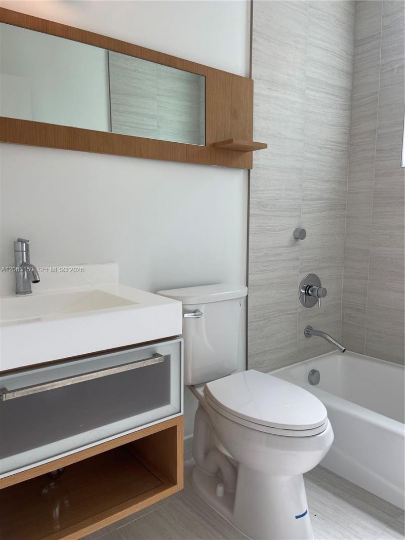 2021 Meridian Ave, Unit 12, Miami Beach, FL 33139 Photo