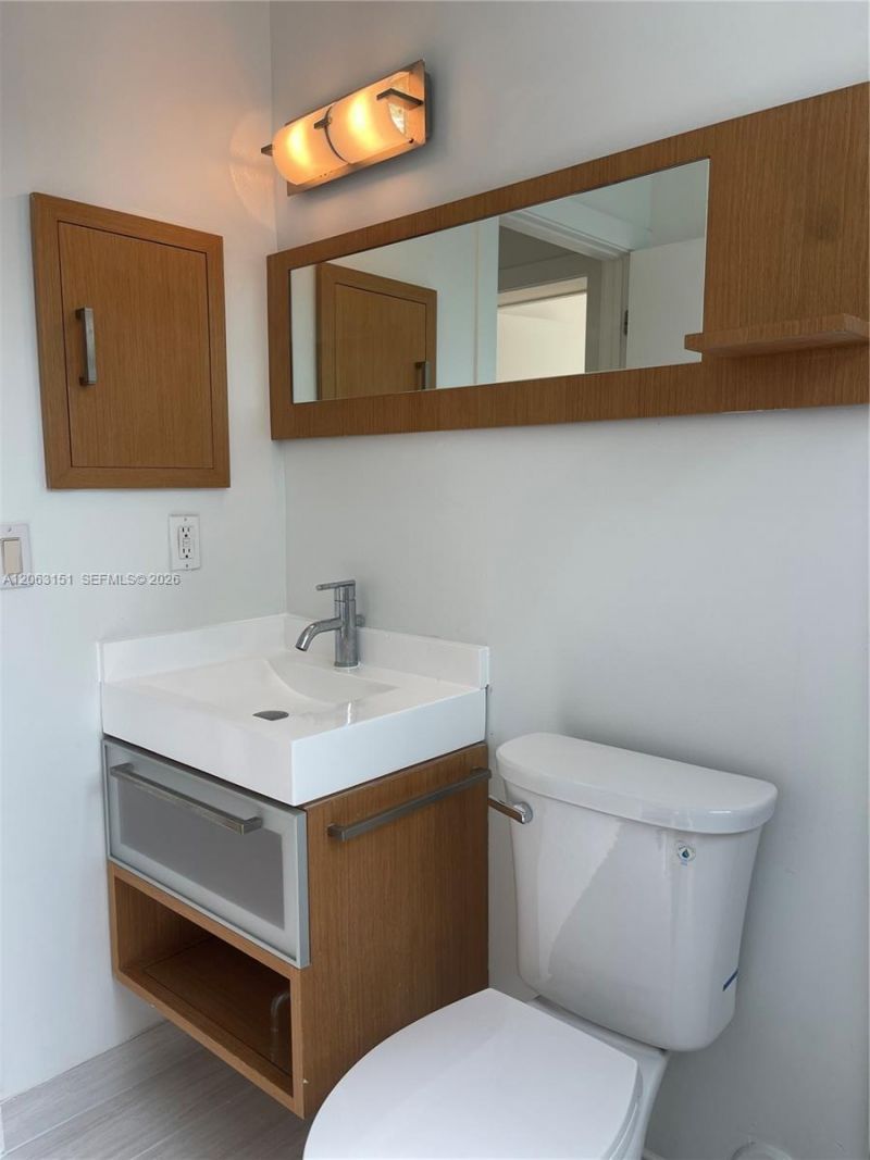 2021 Meridian Ave, Unit 12, Miami Beach, FL 33139 Photo