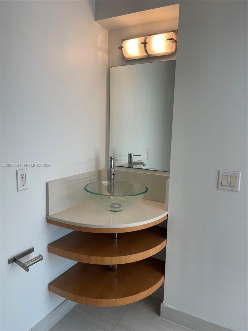 2021 Meridian Ave, Unit 12, Miami Beach, FL 33139 Photo