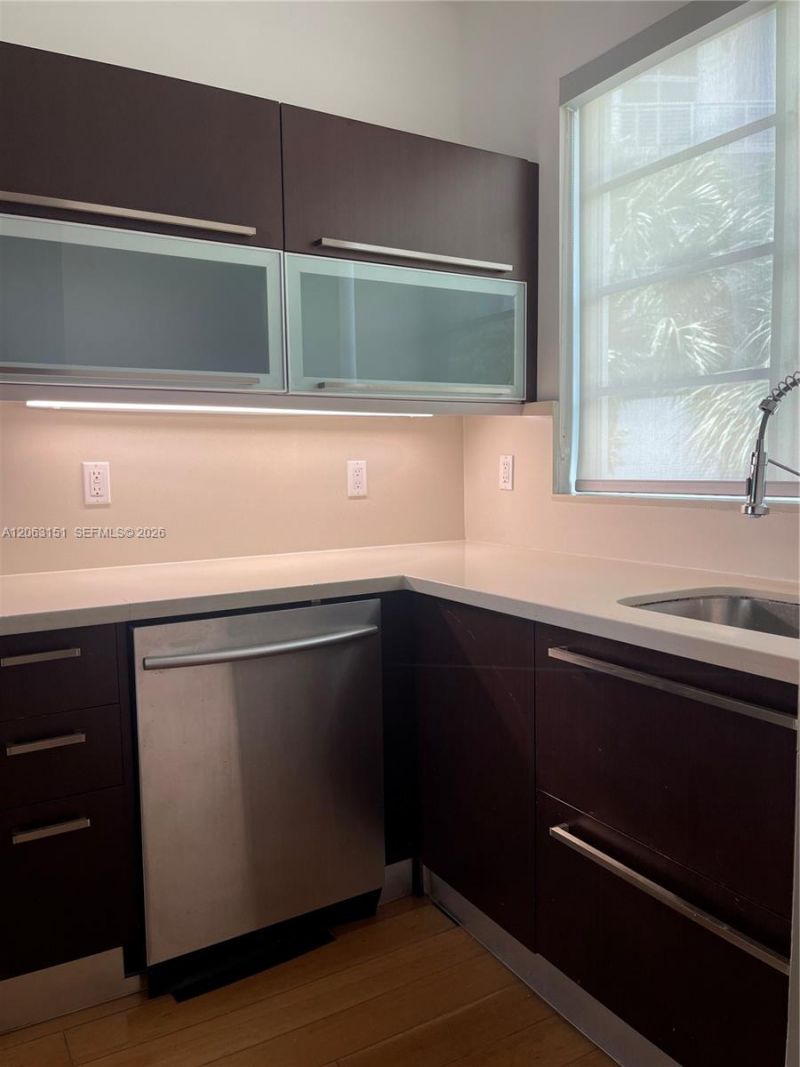2021 Meridian Ave, Unit 12, Miami Beach, FL 33139 Photo