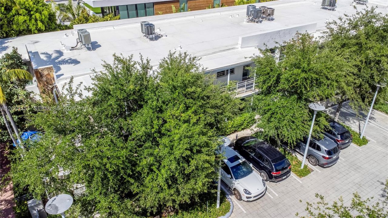 2021 Meridian Ave, Unit 12, Miami Beach, FL 33139 Photo