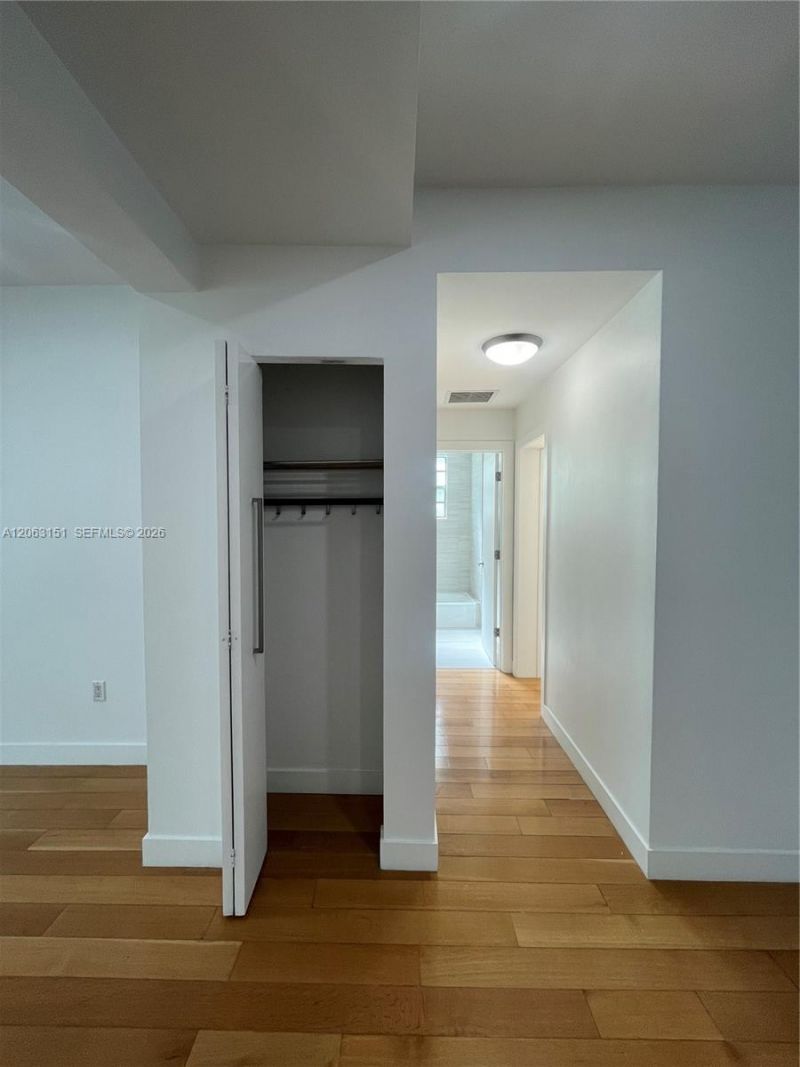 2021 Meridian Ave, Unit 12, Miami Beach, FL 33139 Photo