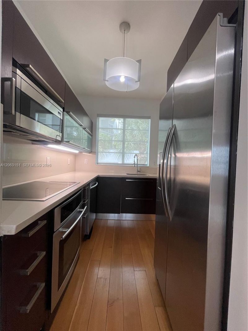 2021 Meridian Ave, Unit 12, Miami Beach, FL 33139 Photo