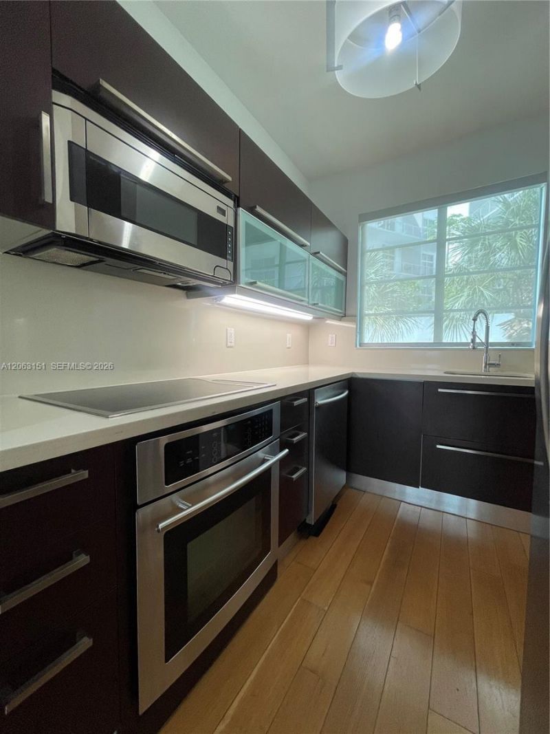 2021 Meridian Ave, Unit 12, Miami Beach, FL 33139 Photo