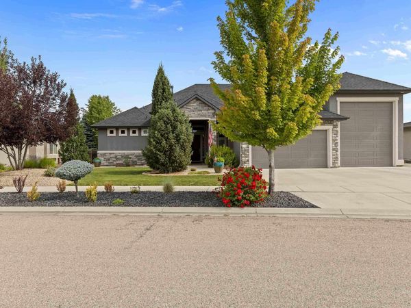 6098 W Striker Ct, Eagle, ID 83616