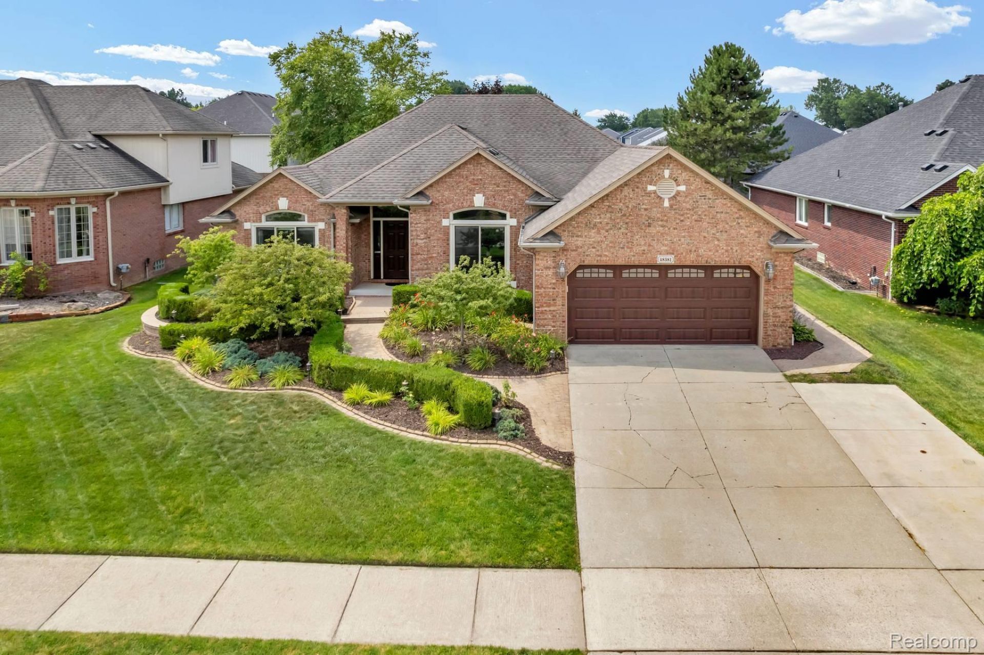 48381 Brittany Parc Dr Drive, Macomb Township, Mi 48044 Main Photo