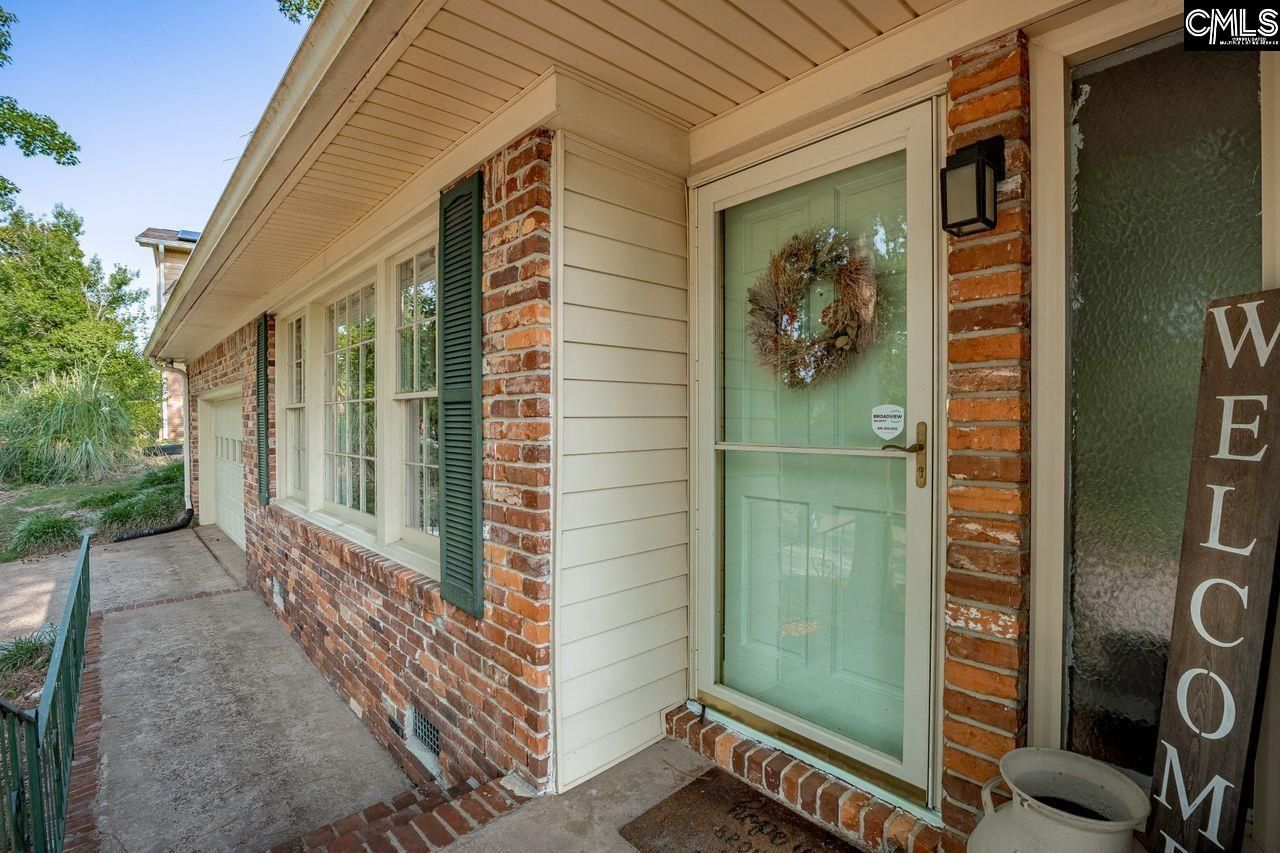 845 Tara Trail  Photo 4