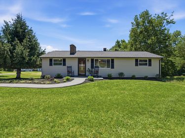 1815 Scuffling Hill RD , Rocky Mount, VA 24151