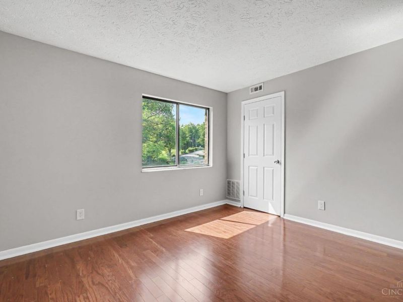 1544 W Galbraith Road, Unit 412, North College Hill, OH 45231 Photo 10