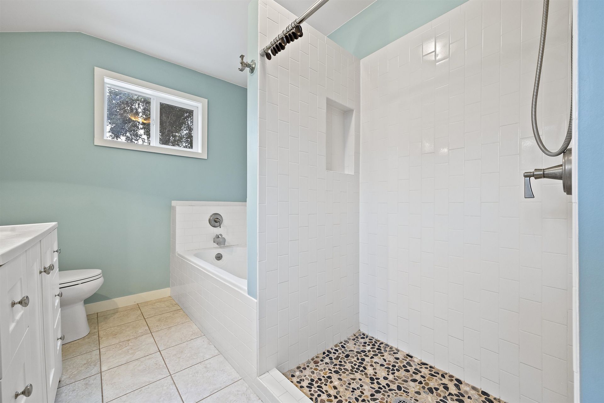 242 NE Bellville Road , Pinetta, FL 32350 Photo