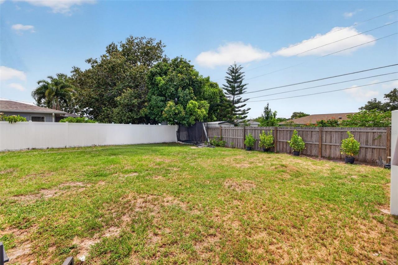 3164 52nd Way N, Saint Petersburg, FL 33710 Photo