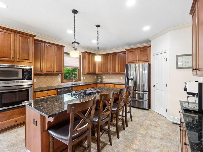 8069 Saybrook Drive , Westerville, OH 43082 Photo 10