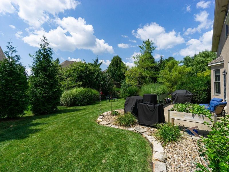 8069 Saybrook Drive , Westerville, OH 43082 Photo 37