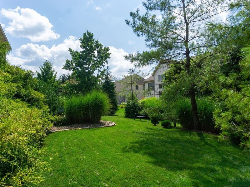 8069 Saybrook Drive , Westerville, OH 43082 Photo 39