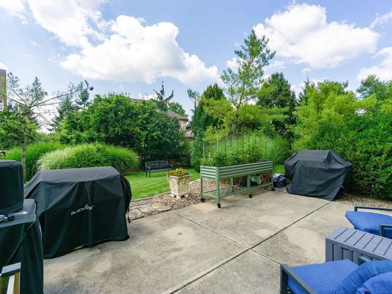 8069 Saybrook Drive , Westerville, OH 43082 Photo 40