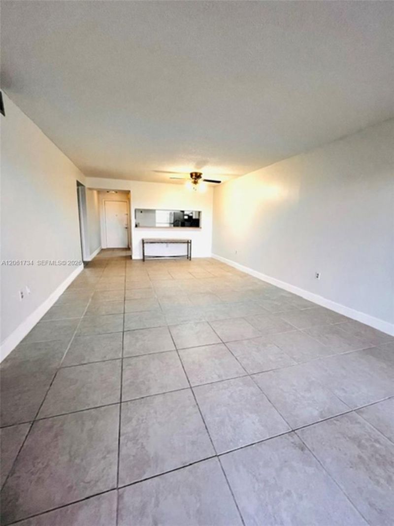 10145 NW 9th St Cir , Unit 7-505, Miami, FL 33172 Photo