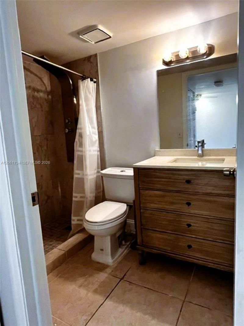 10145 NW 9th St Cir , Unit 7-505, Miami, FL 33172 Photo