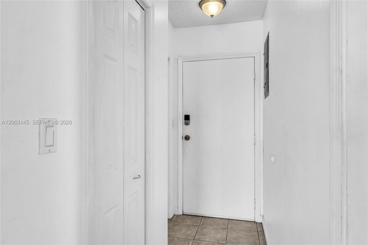 200 S Birch Rd , Unit 1015, Fort Lauderdale, FL 33316 Photo