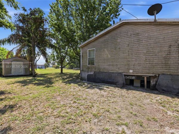 Clewiston, FL 33440