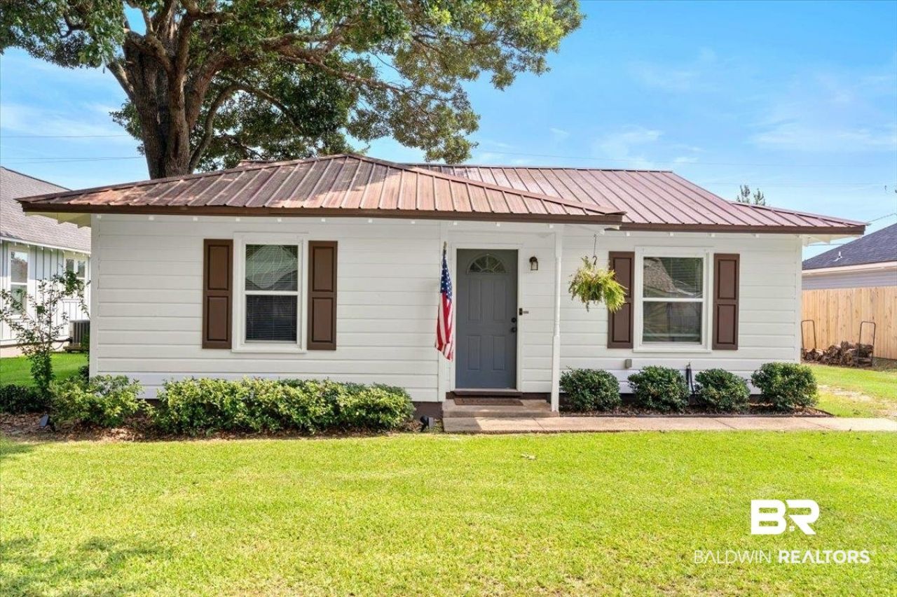 407 W Orchid Avenue, Foley, AL 36535 Main Photo
