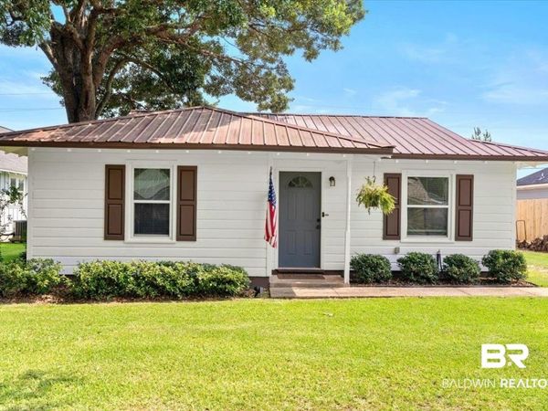 407 W Orchid Avenue, Foley, AL 36535