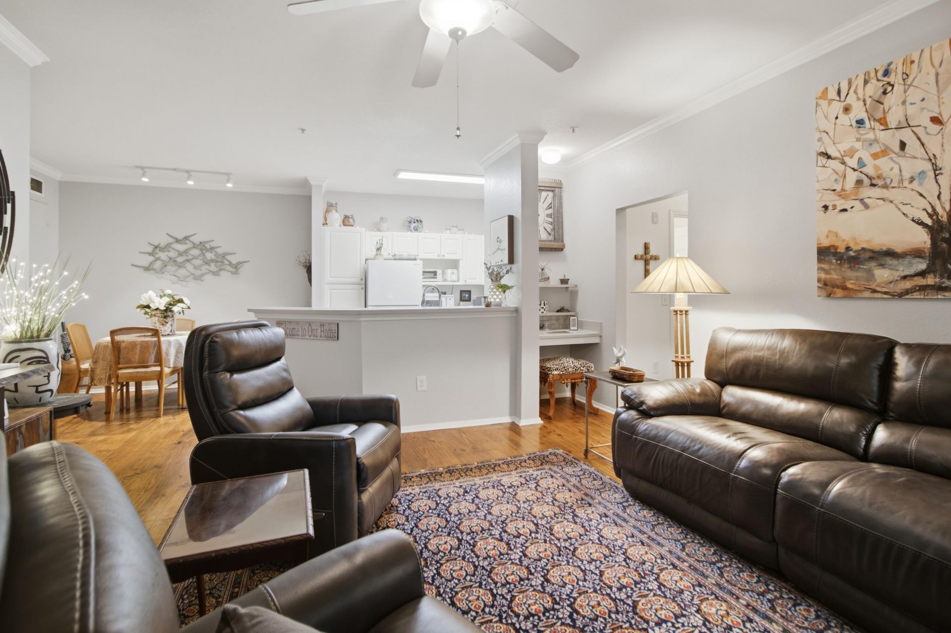 60 Fenwick Hall Allee Alley Photo 11