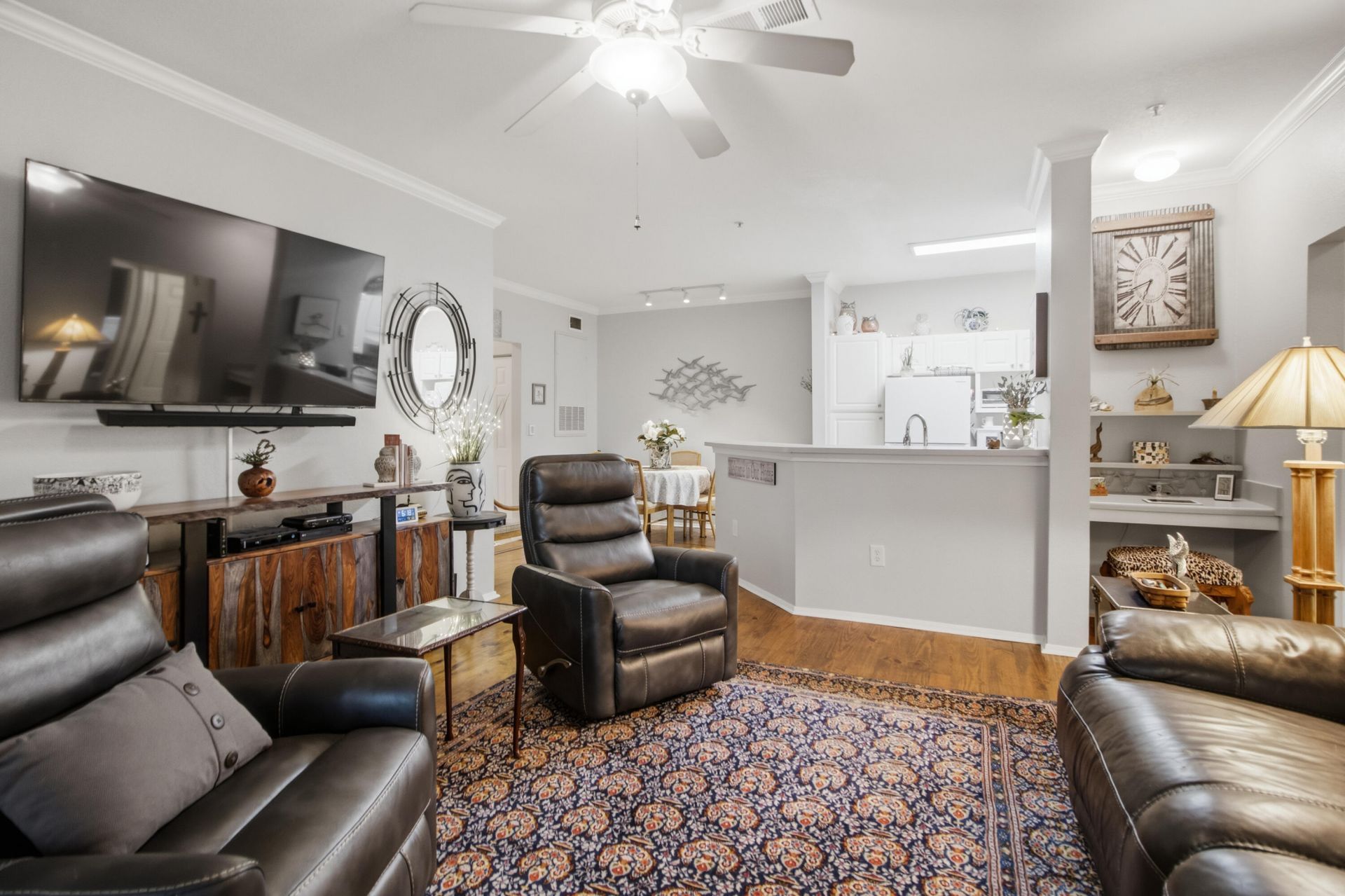 60 Fenwick Hall Allee Alley Photo 13