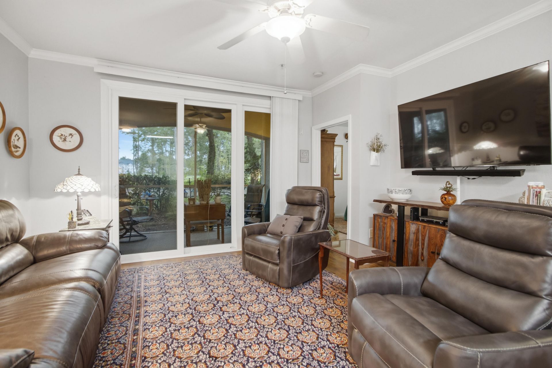 60 Fenwick Hall Allee Alley Photo 14