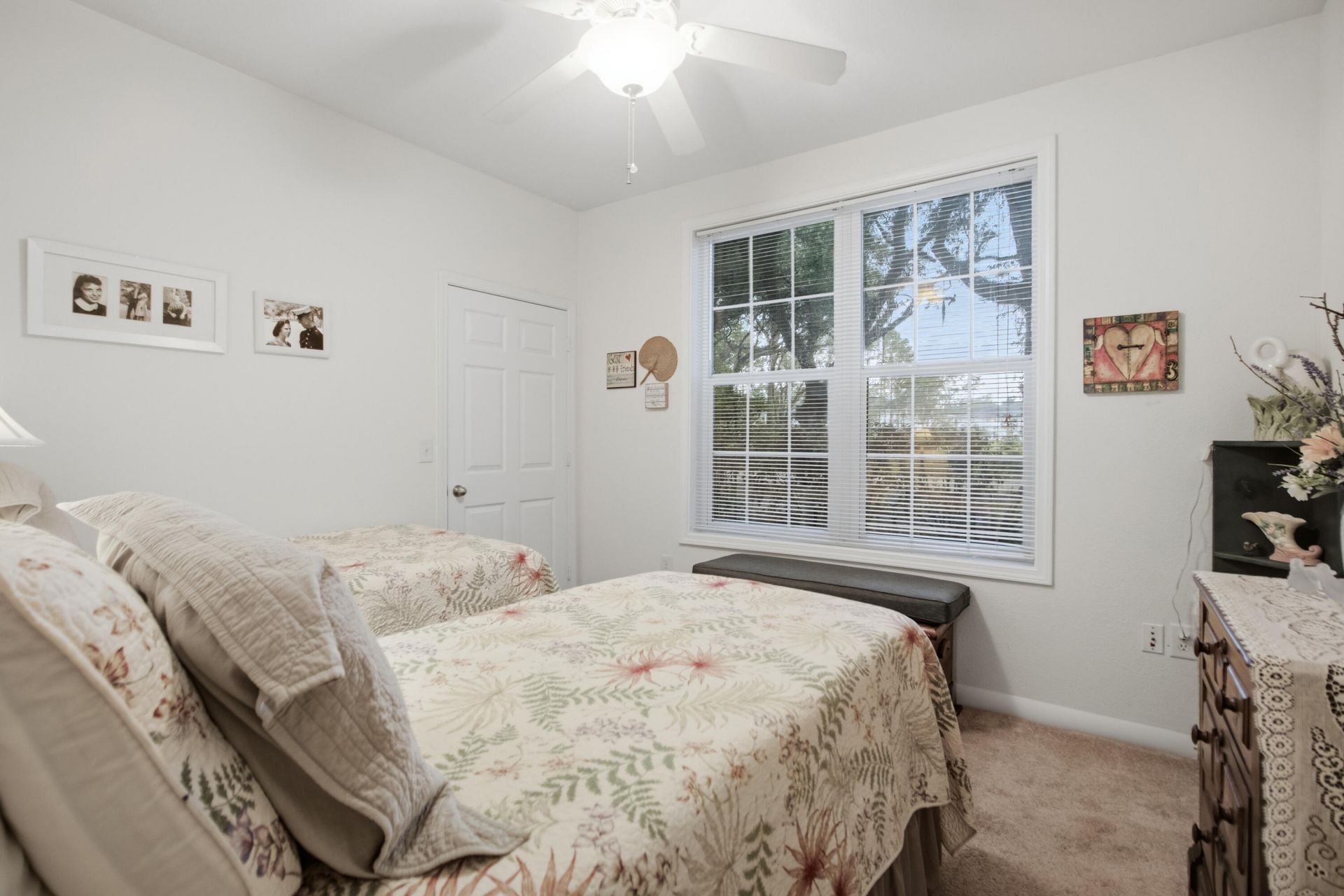 60 Fenwick Hall Allee Alley Photo 24