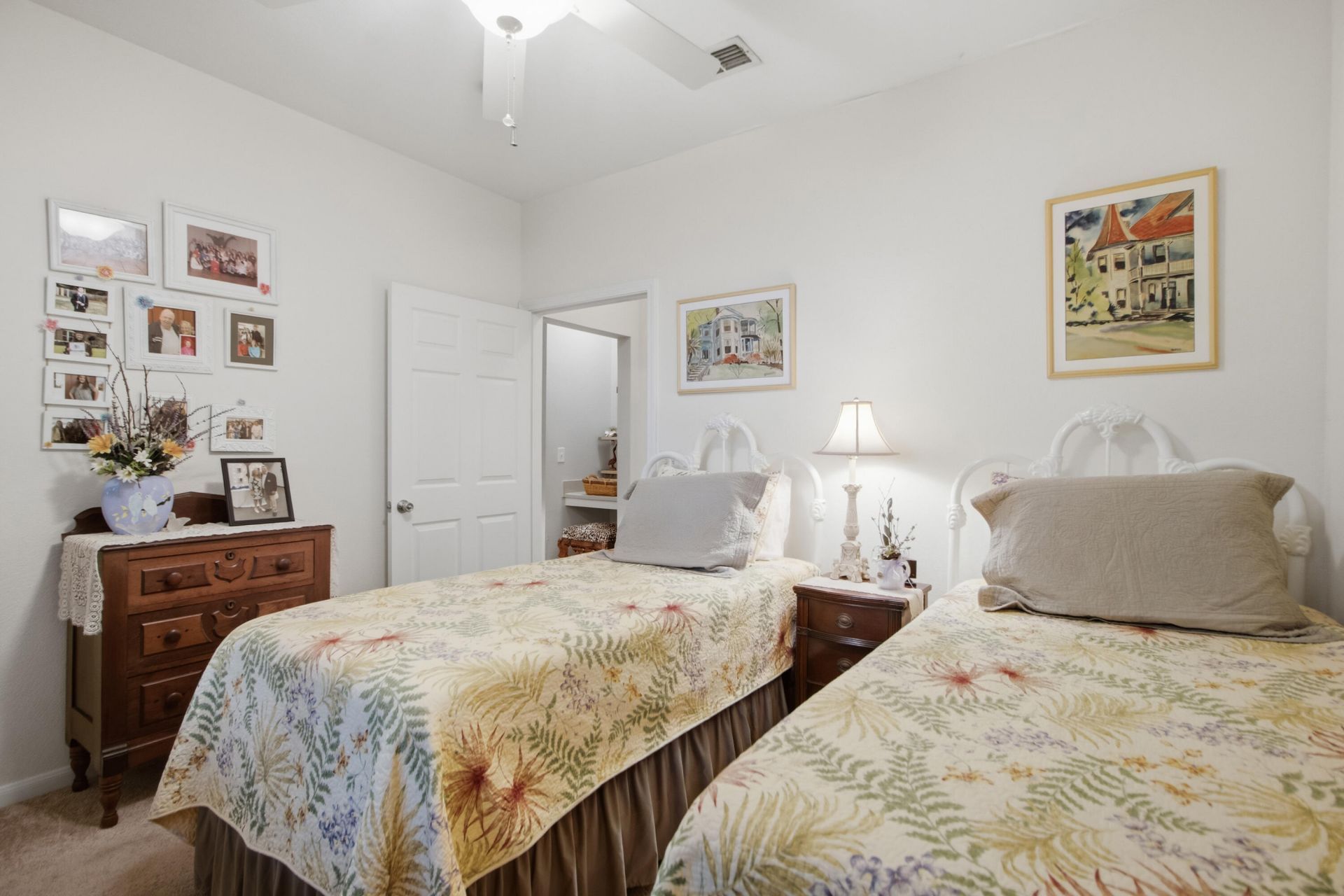 60 Fenwick Hall Allee Alley Photo 25