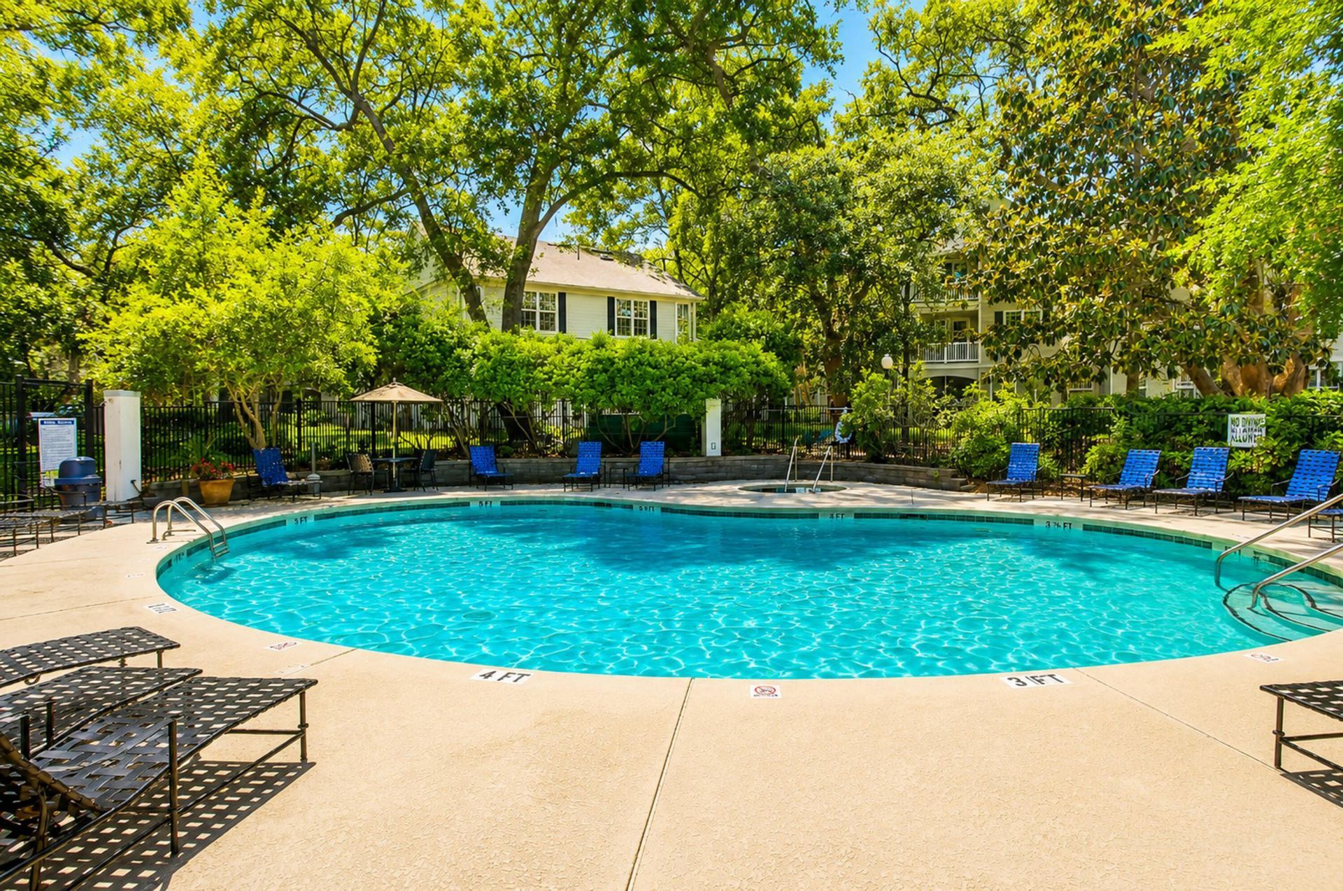 60 Fenwick Hall Allee Alley Photo 35