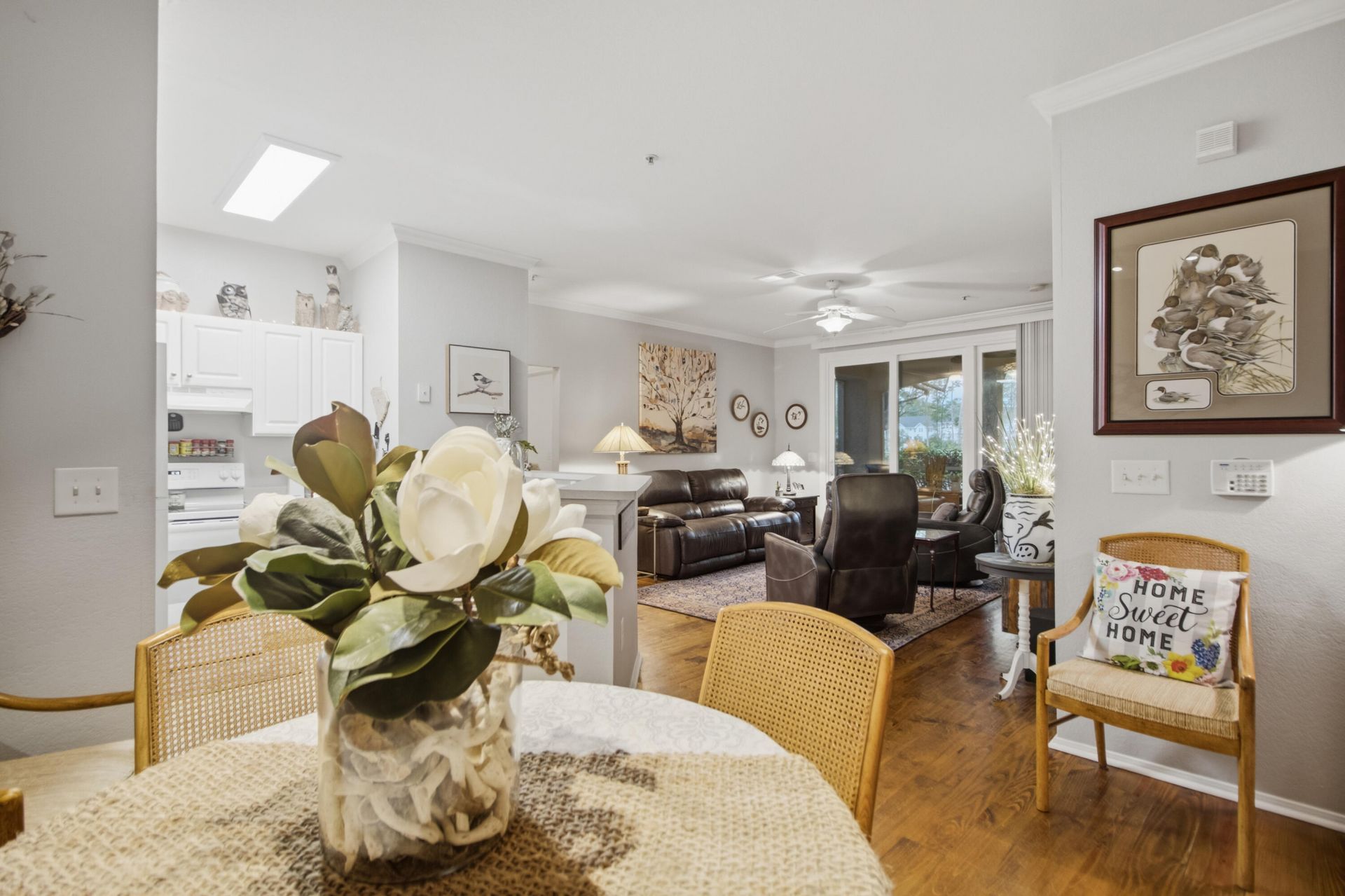 60 Fenwick Hall Allee Alley Photo 9