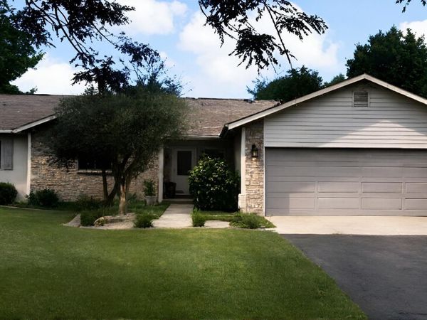 6135 E Crescent Court, Churubusco, IN 46723