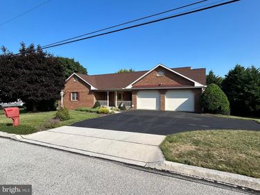 49 HILLSIDE ROAD , HANOVER, PA 17331