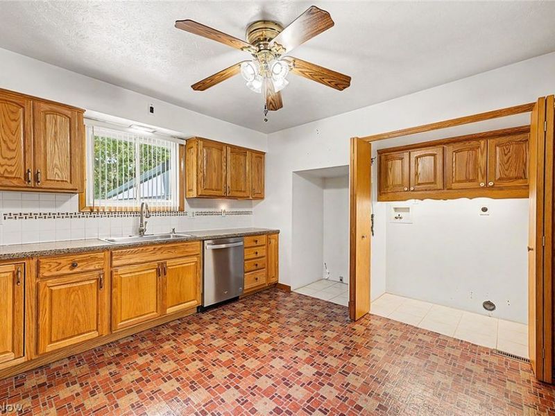 4044 Avon Lake Road, Litchfield, OH 44253 Photo 15