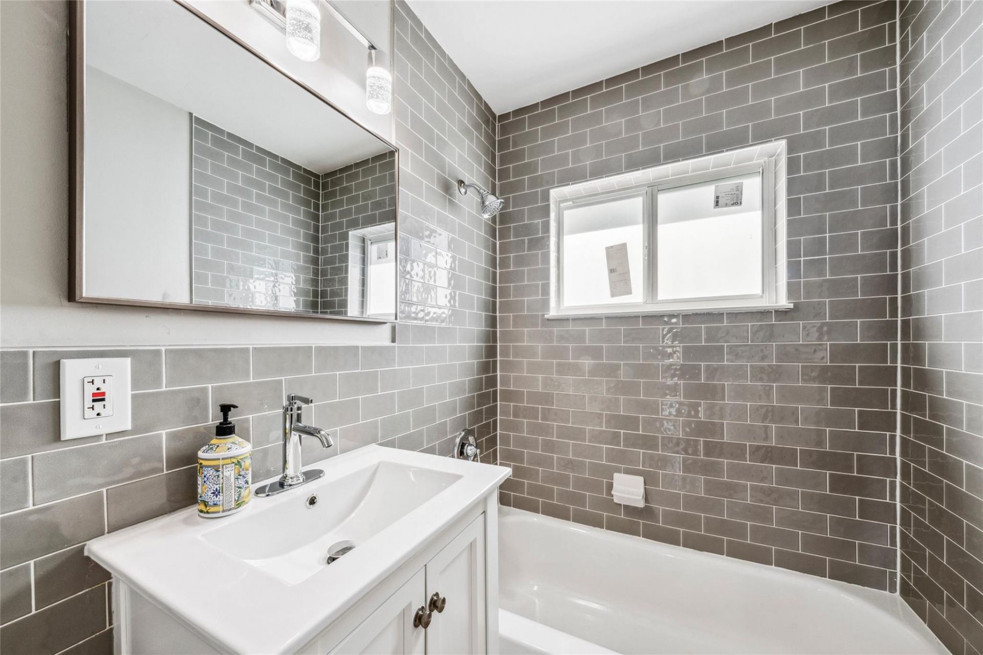 4800 NE 4th Avenue, Fort Lauderdale, FL 33334 Photo