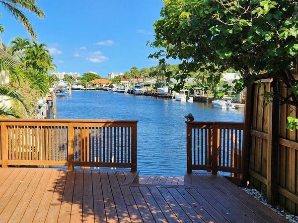 5760 NE 27TH Avenue, Unit B, Fort Lauderdale, FL 33308