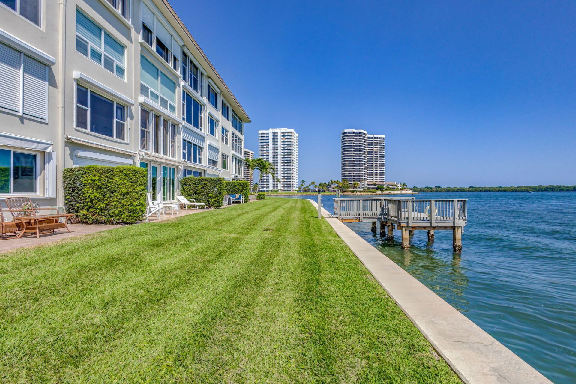 52 Yacht Club Drive, Unit 305, North Palm Beach, FL 33408 Photo