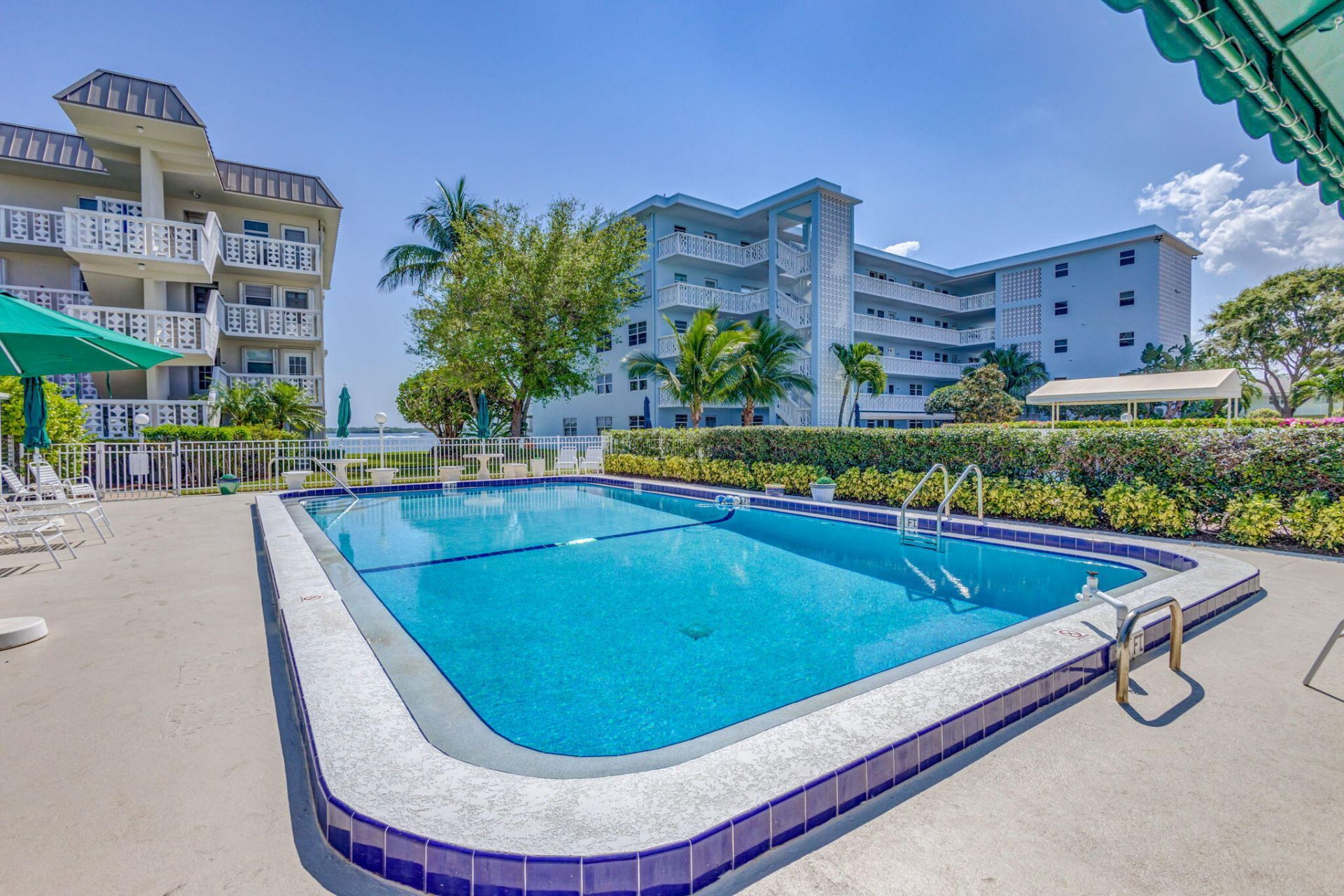 52 Yacht Club Drive, Unit 305, North Palm Beach, FL 33408 Photo