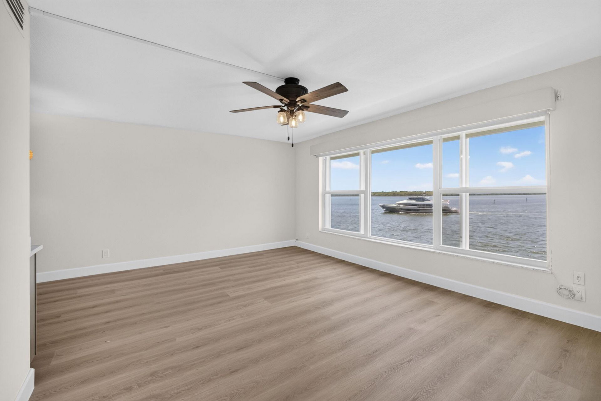 52 Yacht Club Drive, Unit 305, North Palm Beach, FL 33408 Photo