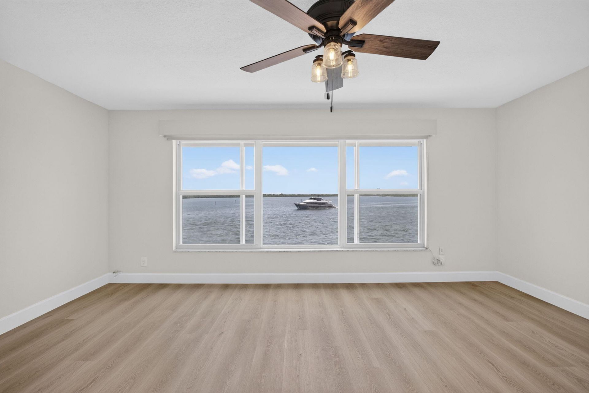 52 Yacht Club Drive, Unit 305, North Palm Beach, FL 33408 Photo
