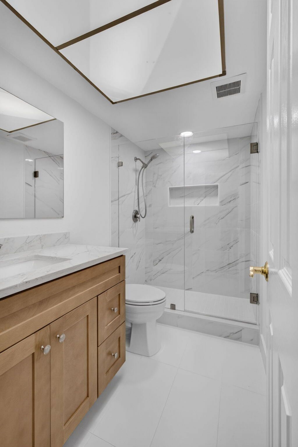52 Yacht Club Drive, Unit 305, North Palm Beach, FL 33408 Photo