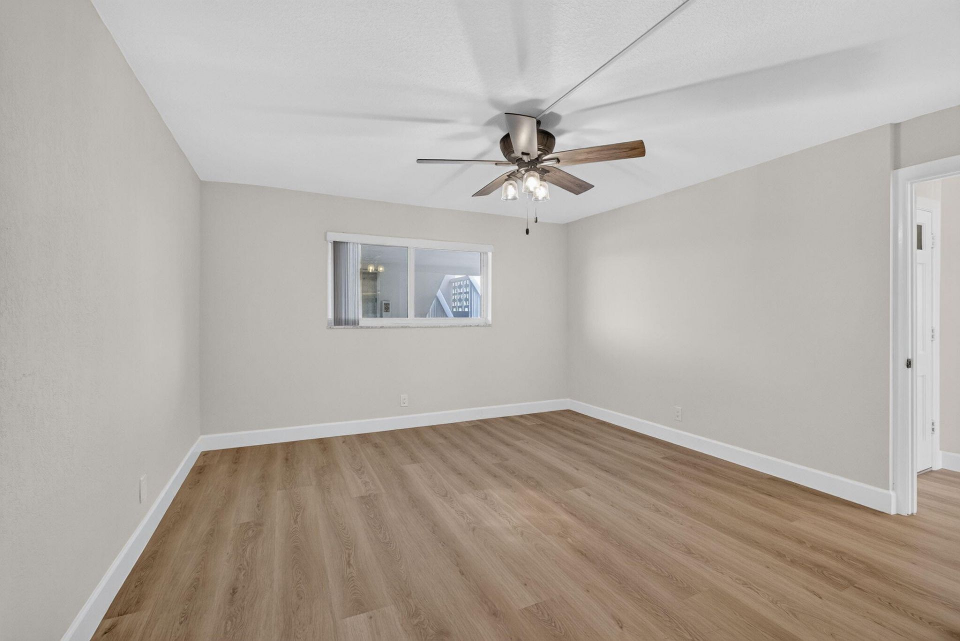 52 Yacht Club Drive, Unit 305, North Palm Beach, FL 33408 Photo