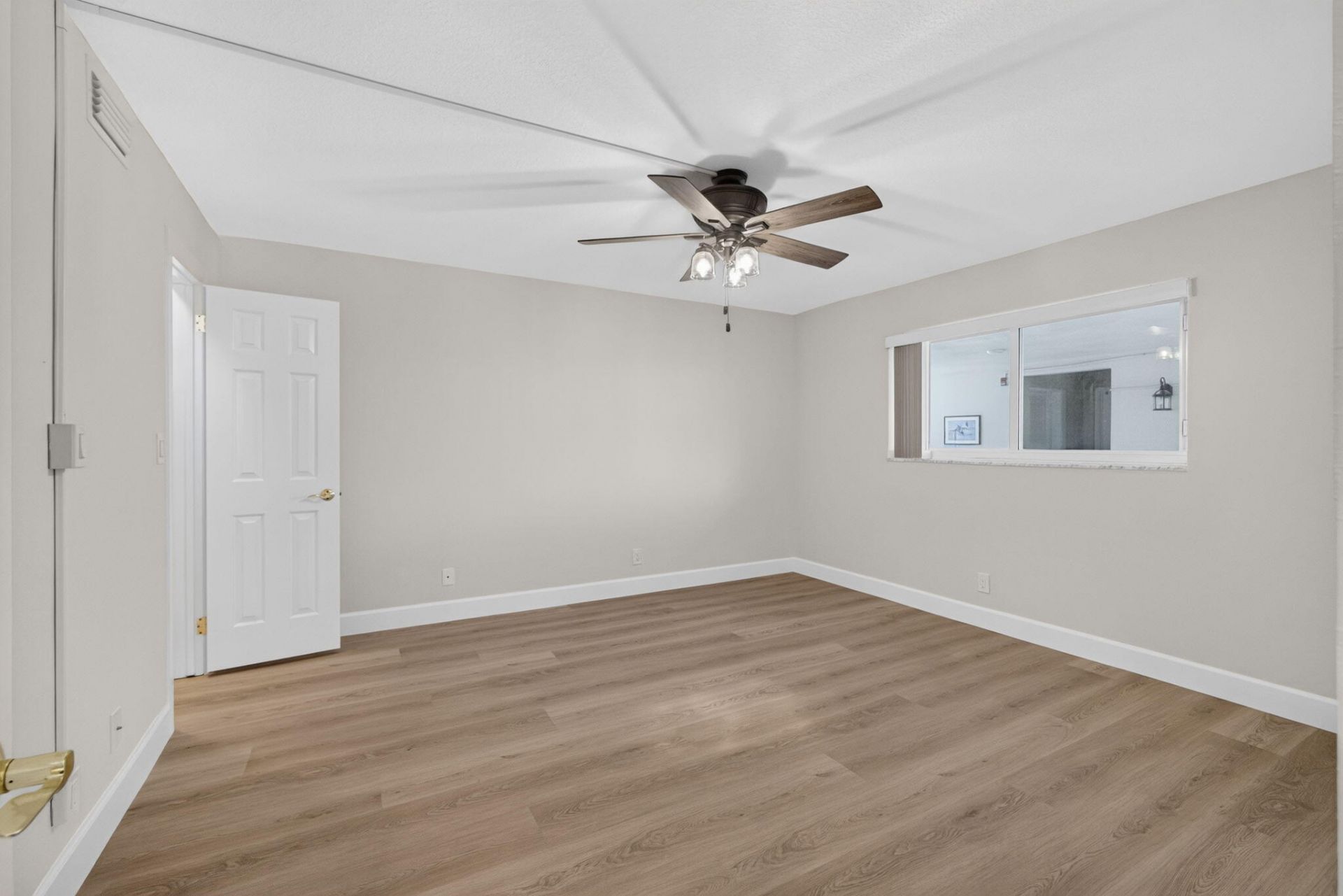 52 Yacht Club Drive, Unit 305, North Palm Beach, FL 33408 Photo