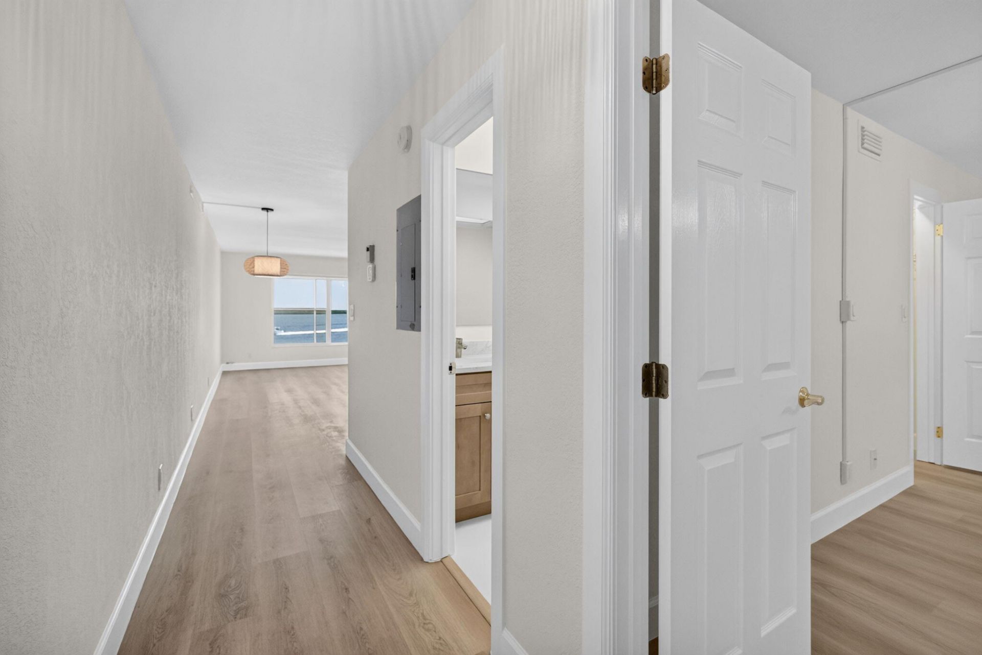 52 Yacht Club Drive, Unit 305, North Palm Beach, FL 33408 Photo