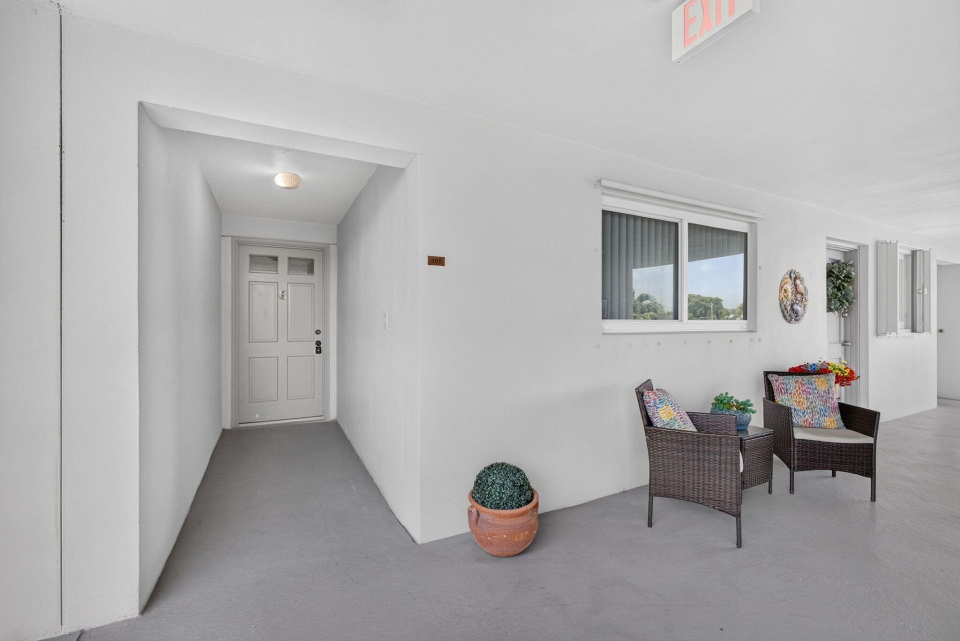 52 Yacht Club Drive, Unit 305, North Palm Beach, FL 33408 Photo