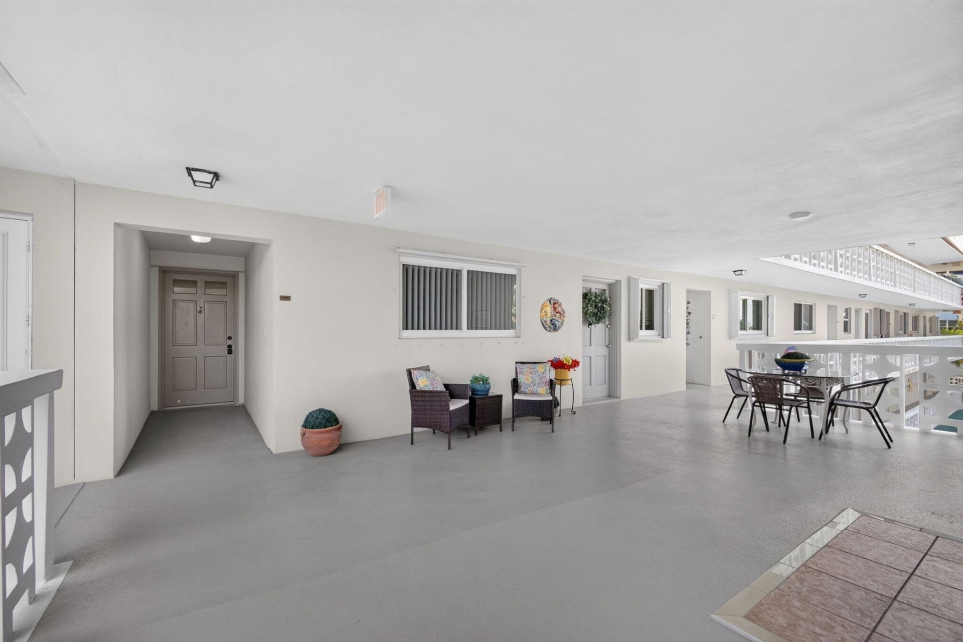 52 Yacht Club Drive, Unit 305, North Palm Beach, FL 33408 Photo