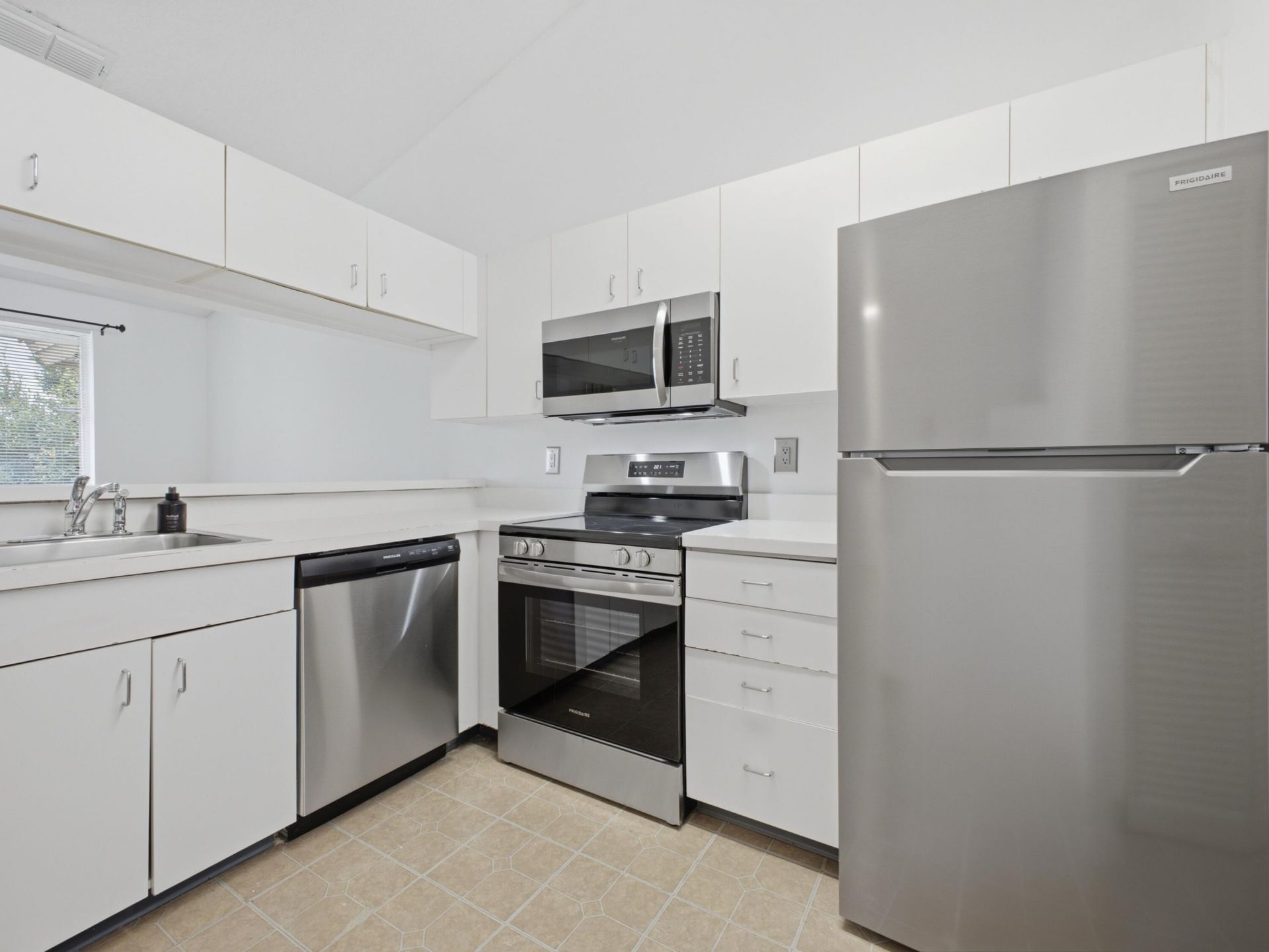 13215 Glenmoor Drive, West Palm Beach, FL 33409 Photo
